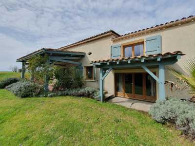 Home For Sale in Eymet, France