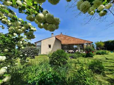 Home For Sale in Eymet, France