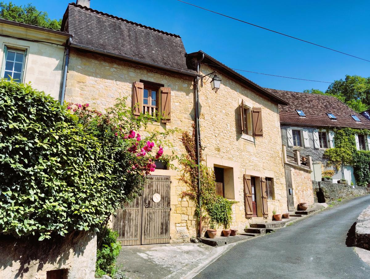 Picture of Home For Sale in Lalinde, Aquitaine, France