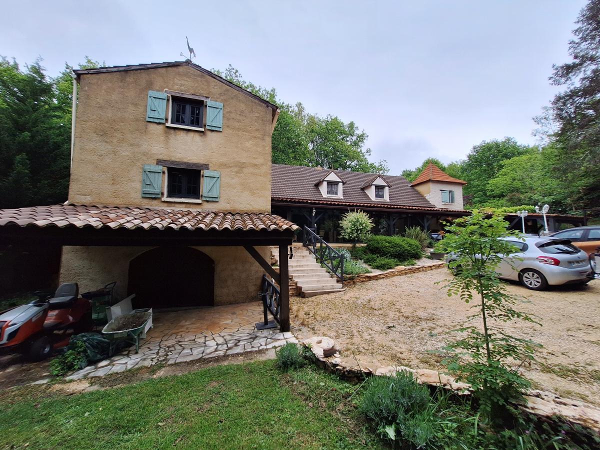 Picture of Home For Sale in Villefranche Du Perigord, Aquitaine, France