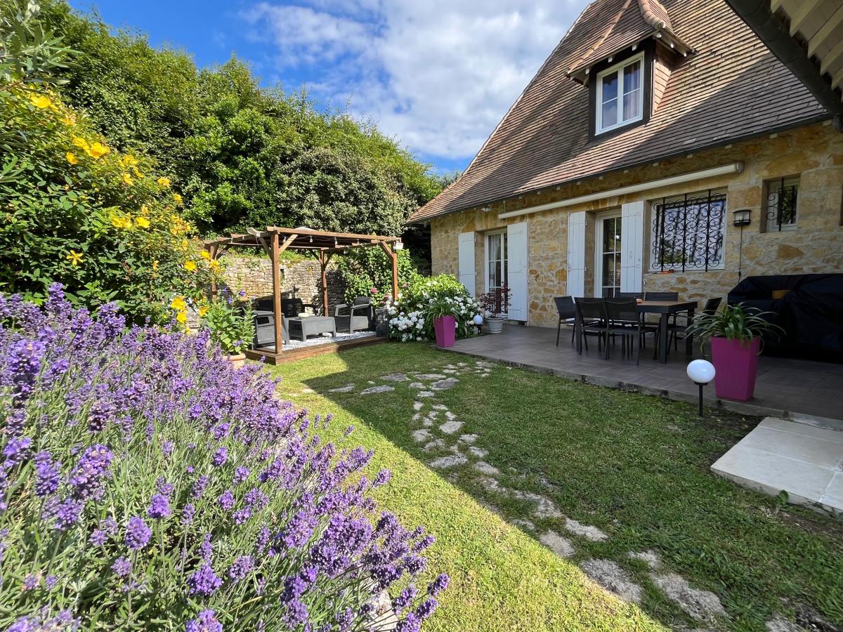 Picture of Home For Sale in Mussidan, Aquitaine, France