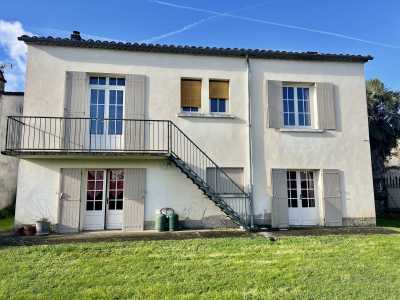 Home For Sale in Monpazier, France