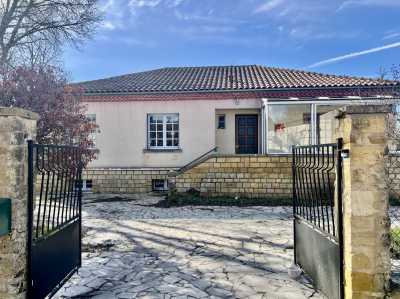 Home For Sale in Monpazier, France