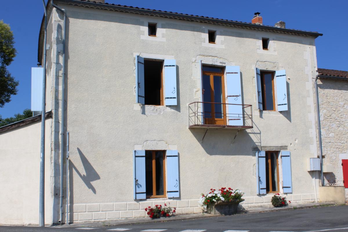 Picture of Home For Sale in Villereal, Aquitaine, France