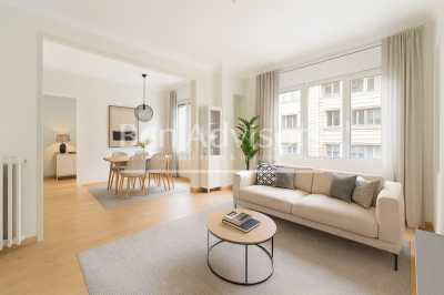 Apartment For Sale in Barcelona, Spain