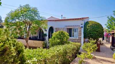 Bungalow For Sale in Paphos, Cyprus