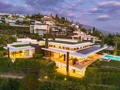 Villa For Sale in Benahavis, Spain