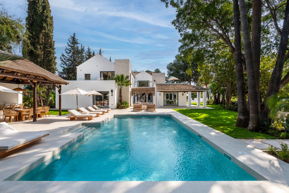 Picture of Villa For Sale in Nueva Andalucia, Malaga, Spain