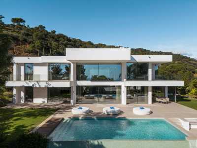 Villa For Sale in Benahavis, Spain