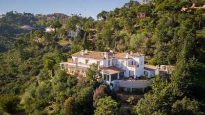 Villa For Sale in Benahavis, Spain