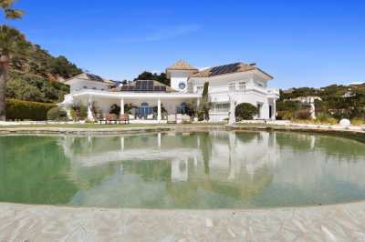 Villa For Sale in Benahavis, Spain
