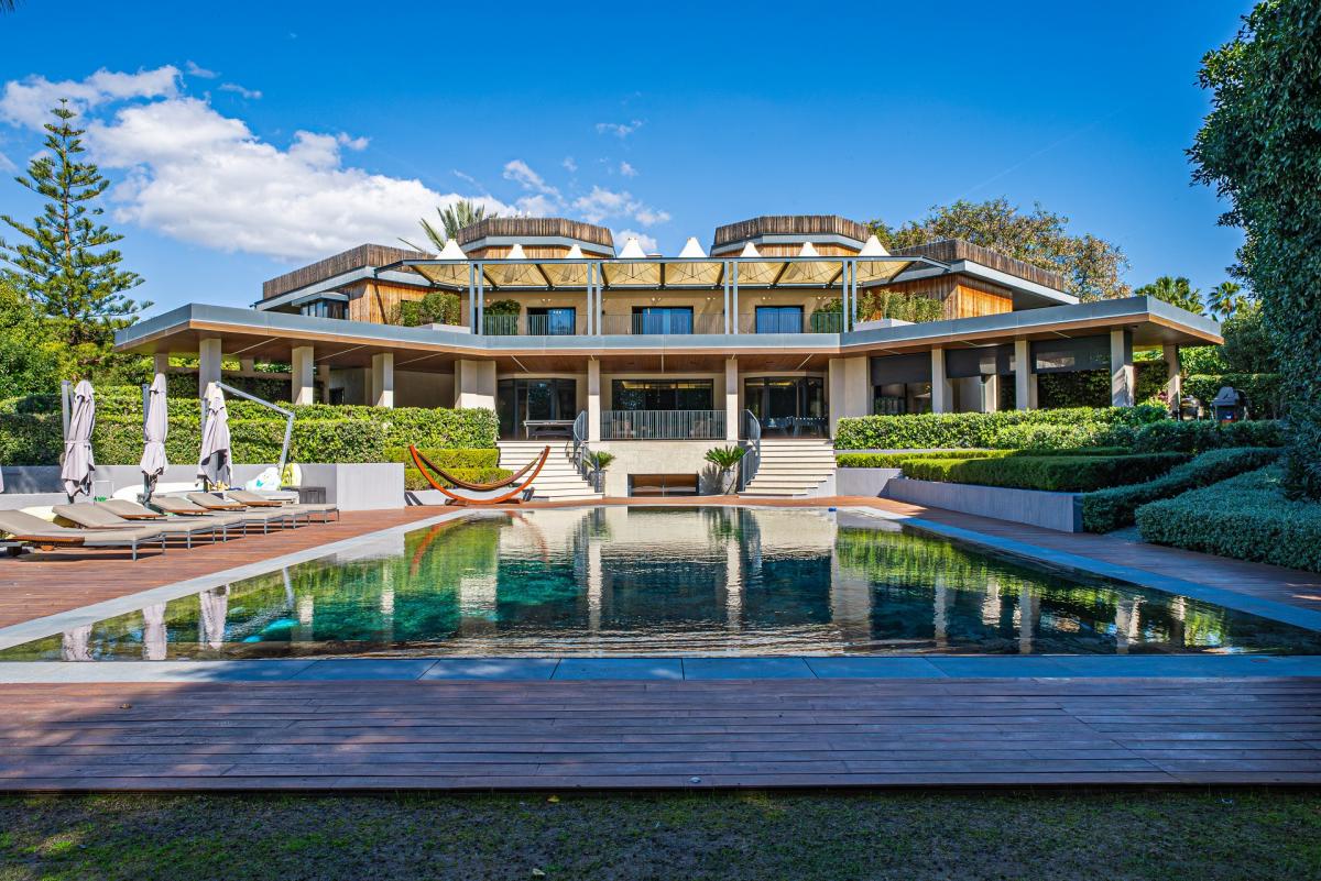 Picture of Villa For Sale in San Pedro De Alcantara, Malaga, Spain