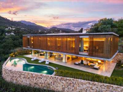 Villa For Sale in Benahavis, Spain