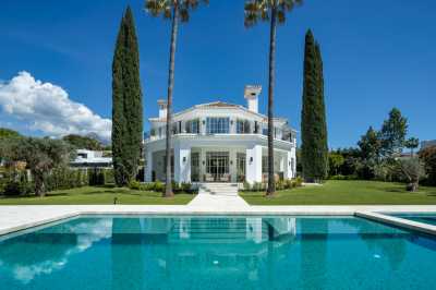 Villa For Sale in Nueva Andalucia, Spain