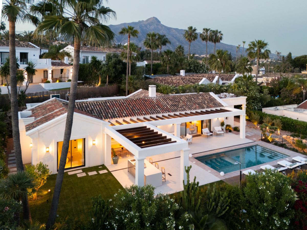 Picture of Villa For Sale in Nueva Andalucia, Malaga, Spain