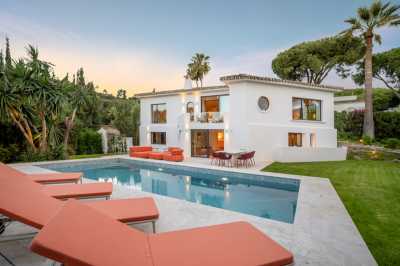Villa For Sale in Nueva Andalucia, Spain