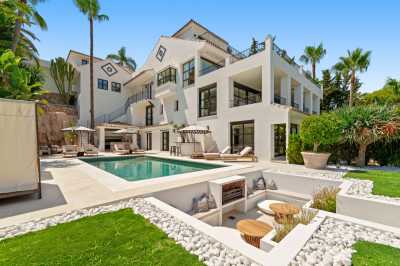 Villa For Sale in Nueva Andalucia, Spain