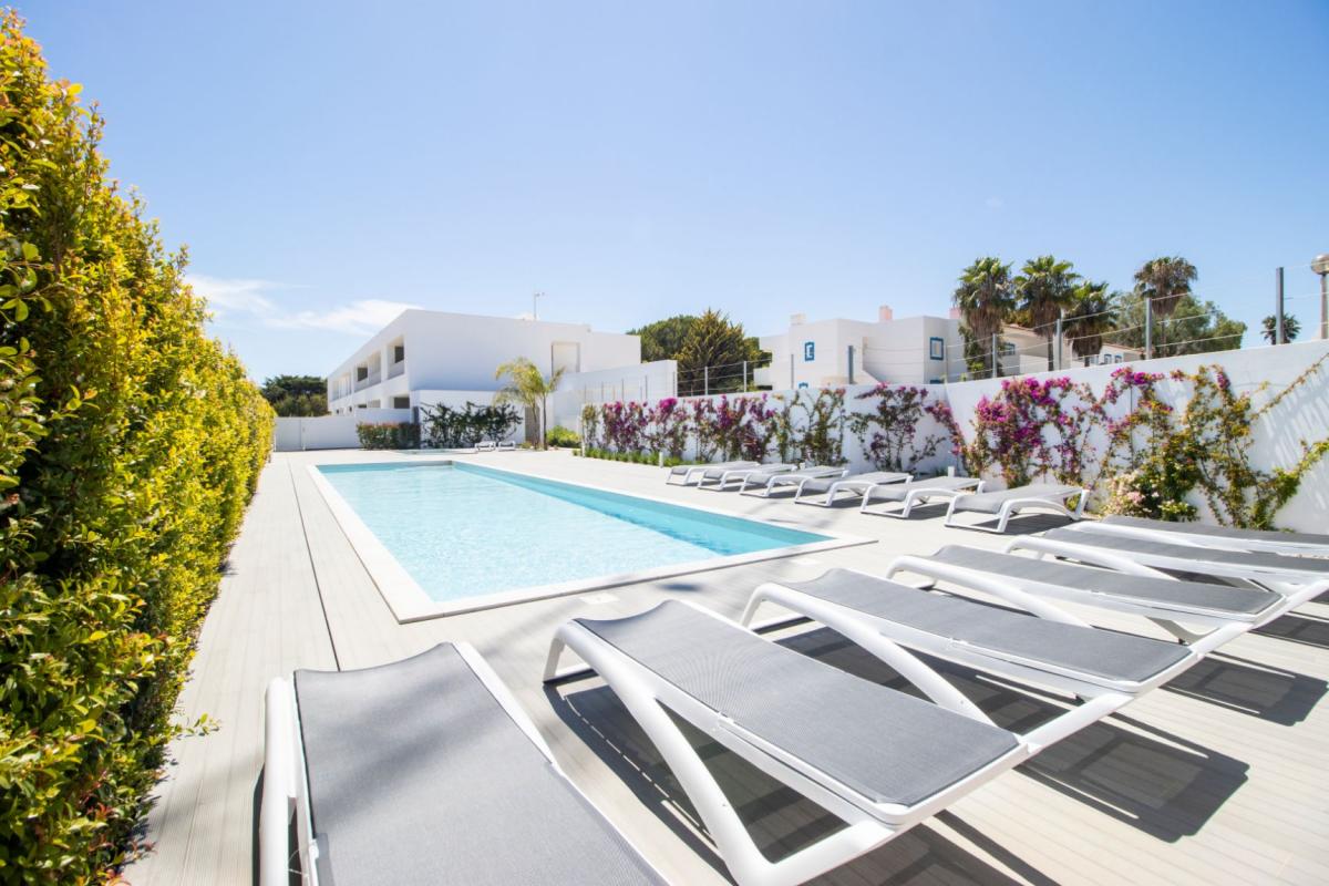 Picture of Home For Sale in Porto de Mos, Leiria, Portugal