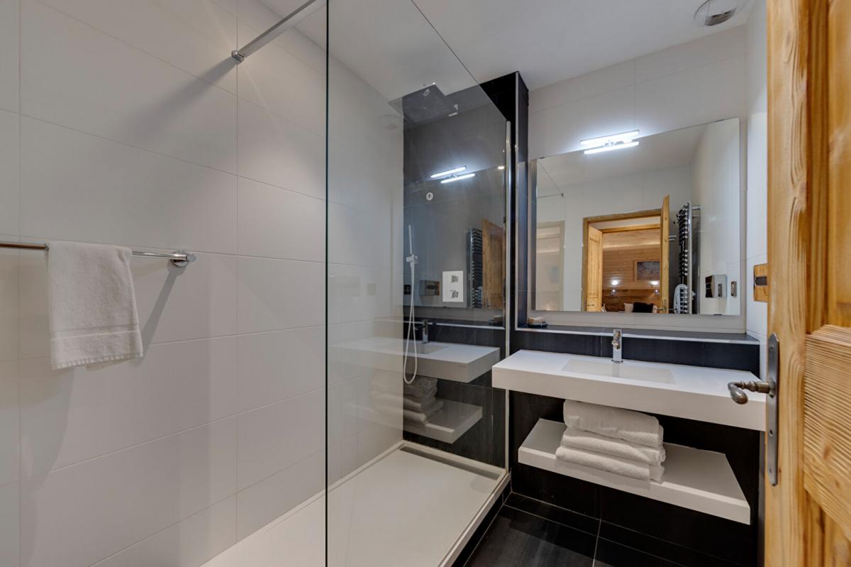 Picture of Apartment For Sale in Les Arcs, Provence-Alpes-Cote d'Azur, France