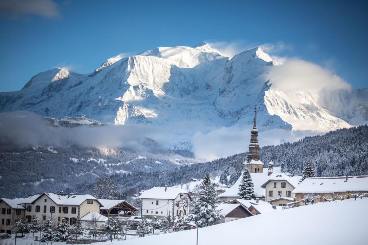 Picture of Chalet For Sale in Combloux, Rhone Alpes, France