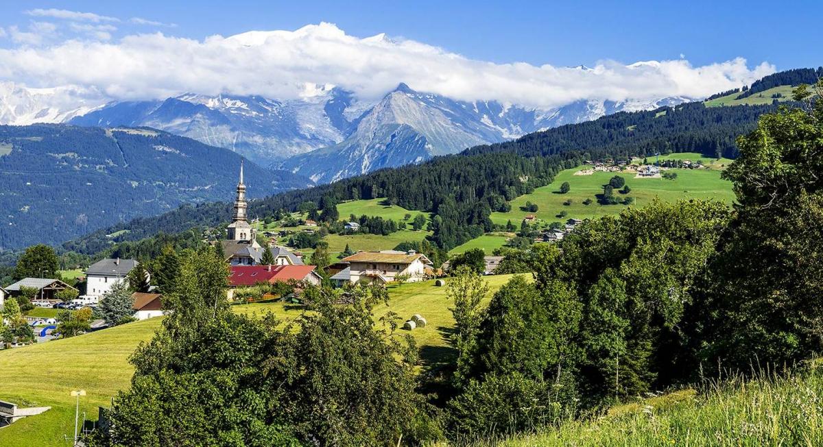 Picture of Apartment For Sale in Combloux, Rhone Alpes, France