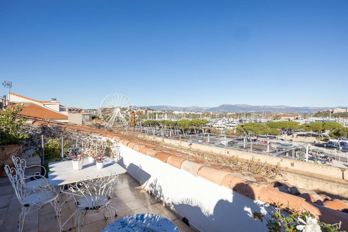 Picture of Apartment For Sale in Antibes, Cote d'Azur, France