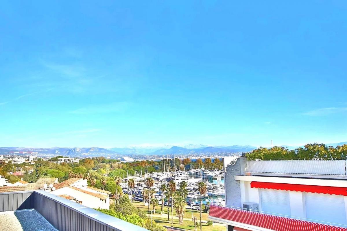 Picture of Apartment For Sale in Antibes, Cote d'Azur, France