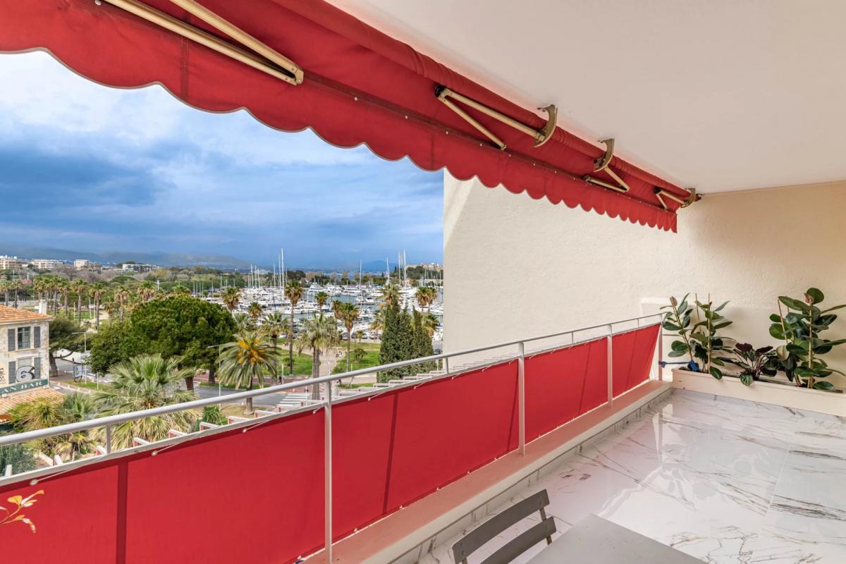 Picture of Apartment For Sale in Antibes, Cote d'Azur, France