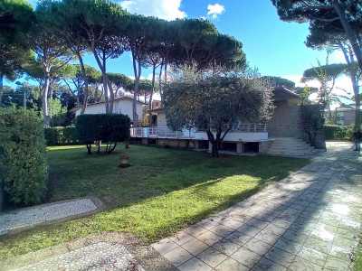 Villa For Sale in 