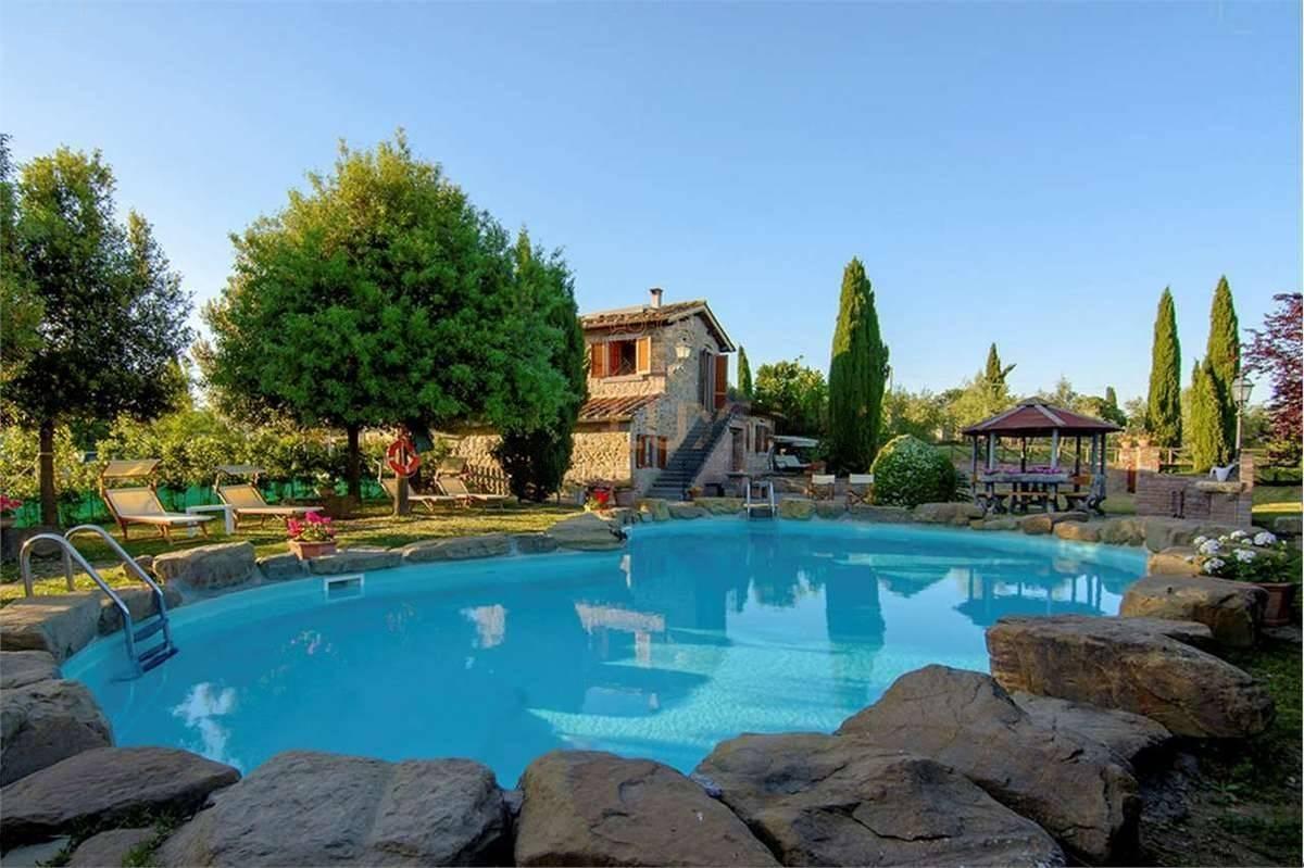 Picture of Home For Sale in Civitella In Val Di Chiana, Tuscany, Italy