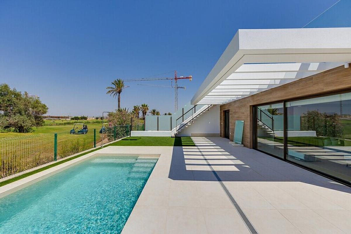 Picture of Villa For Sale in Los Alcazares, Alicante, Spain