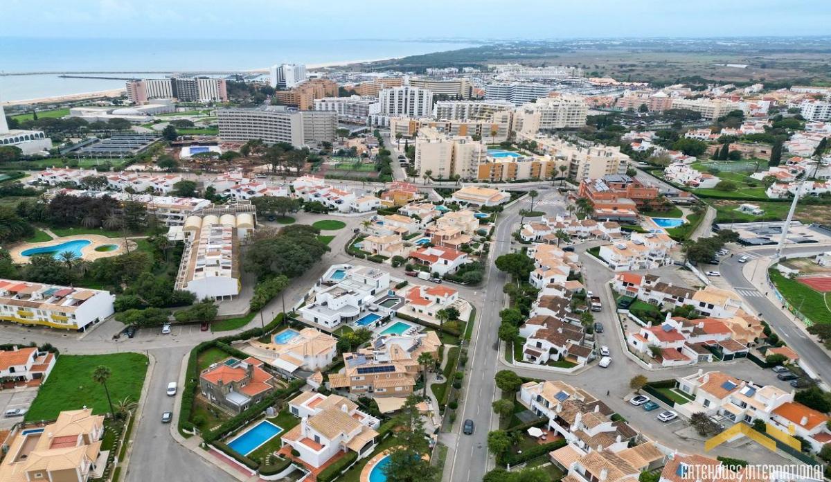 Picture of Home For Sale in Loule, Faro, Portugal