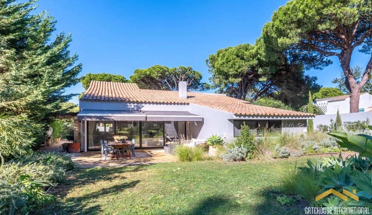 Picture of Villa For Sale in Vilamoura, Algarve, Portugal