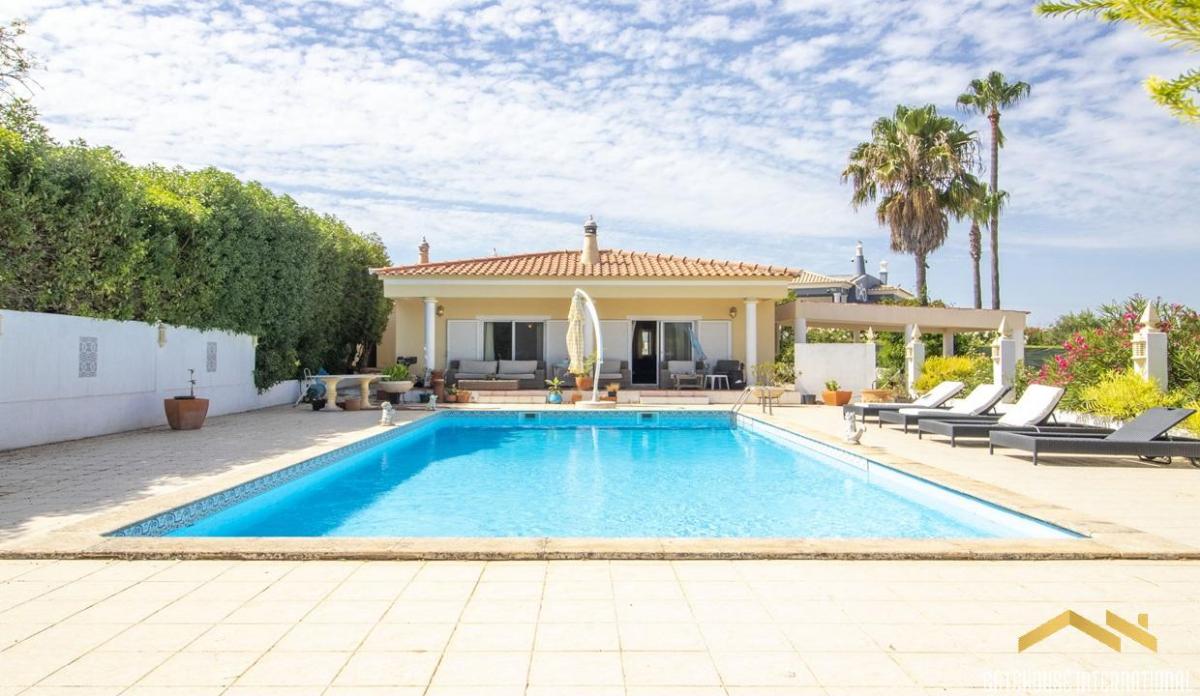 Picture of Villa For Sale in Carvoeiro, Faro, Portugal
