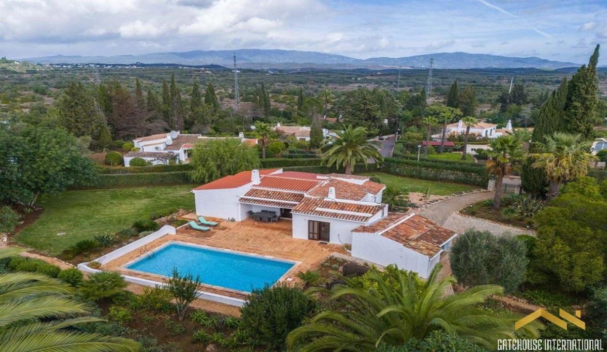 Picture of Home For Sale in Mexilhoeira Grande, Algarve, Portugal