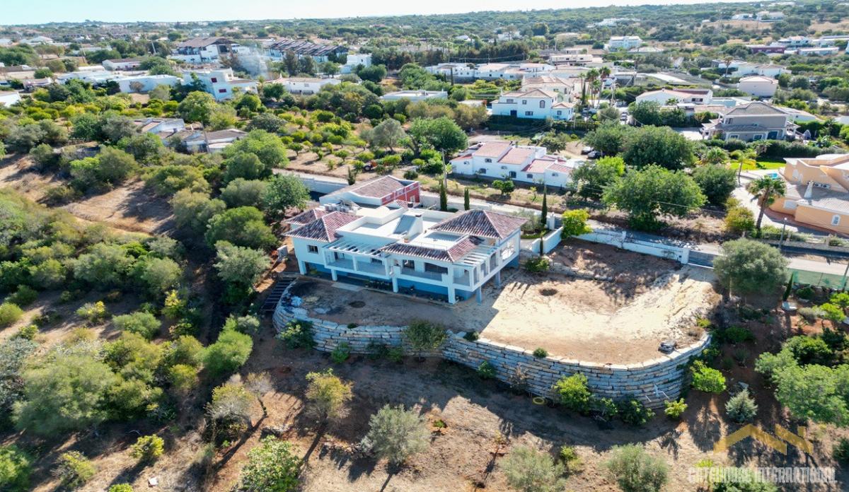 Picture of Villa For Sale in Almancil, Algarve, Portugal