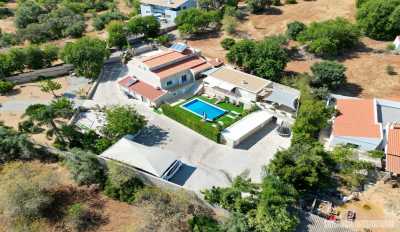 Villa For Sale in Sao Clemente, Portugal