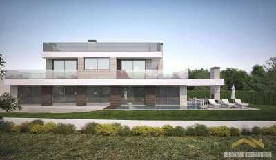 Villa For Sale in Loule, Portugal