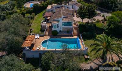 Villa For Sale in Alvor, Portugal