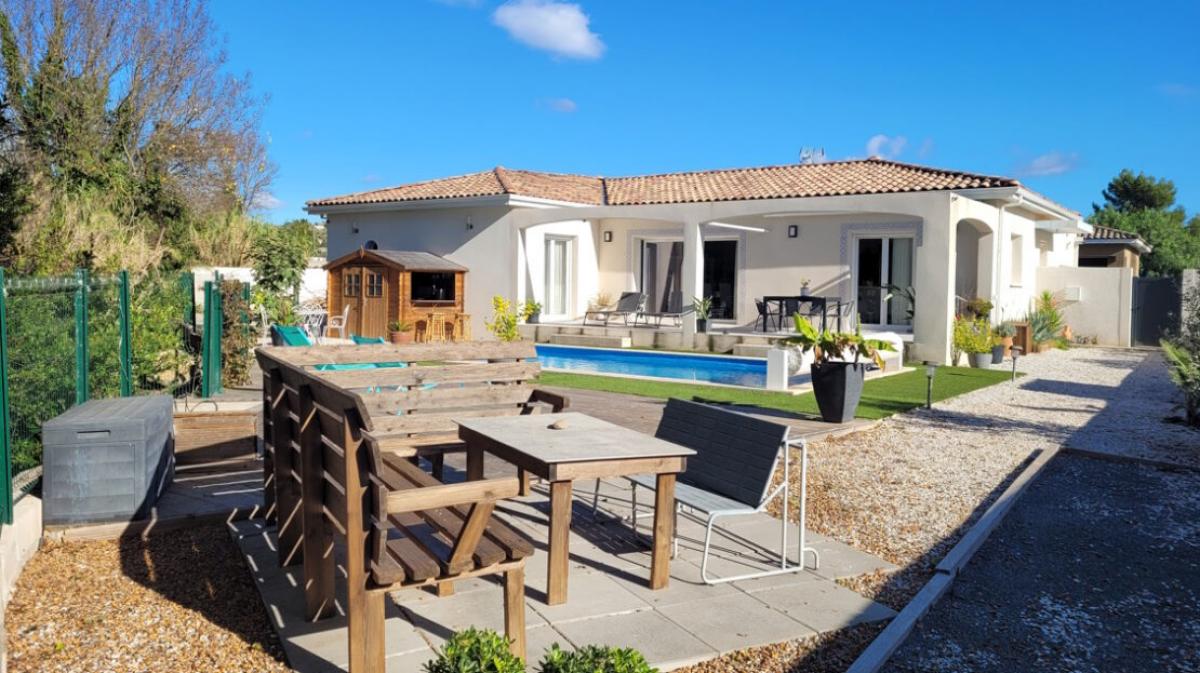 Picture of Home For Sale in Autignac, Languedoc Roussillon, France