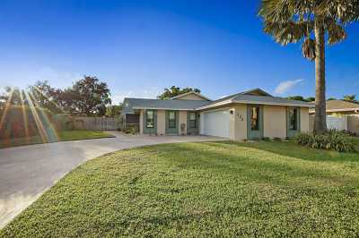 Home For Sale in Royal Palm Beach, Florida