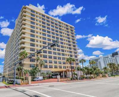 Condo For Sale in Miami Beach, Florida