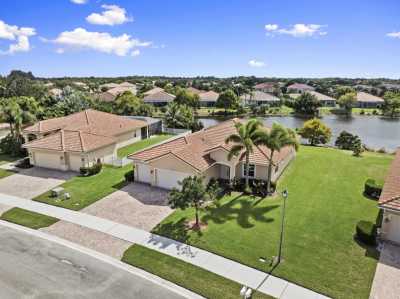 Home For Sale in Stuart, Florida