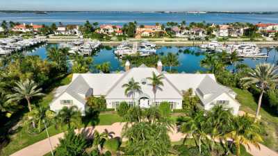 Home For Sale in Stuart, Florida