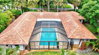 Home For Sale in Sewalls Point, Florida