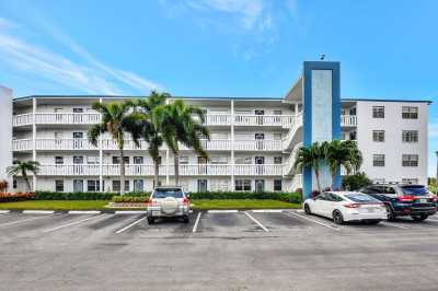 Condo For Sale in Boca Raton, Florida