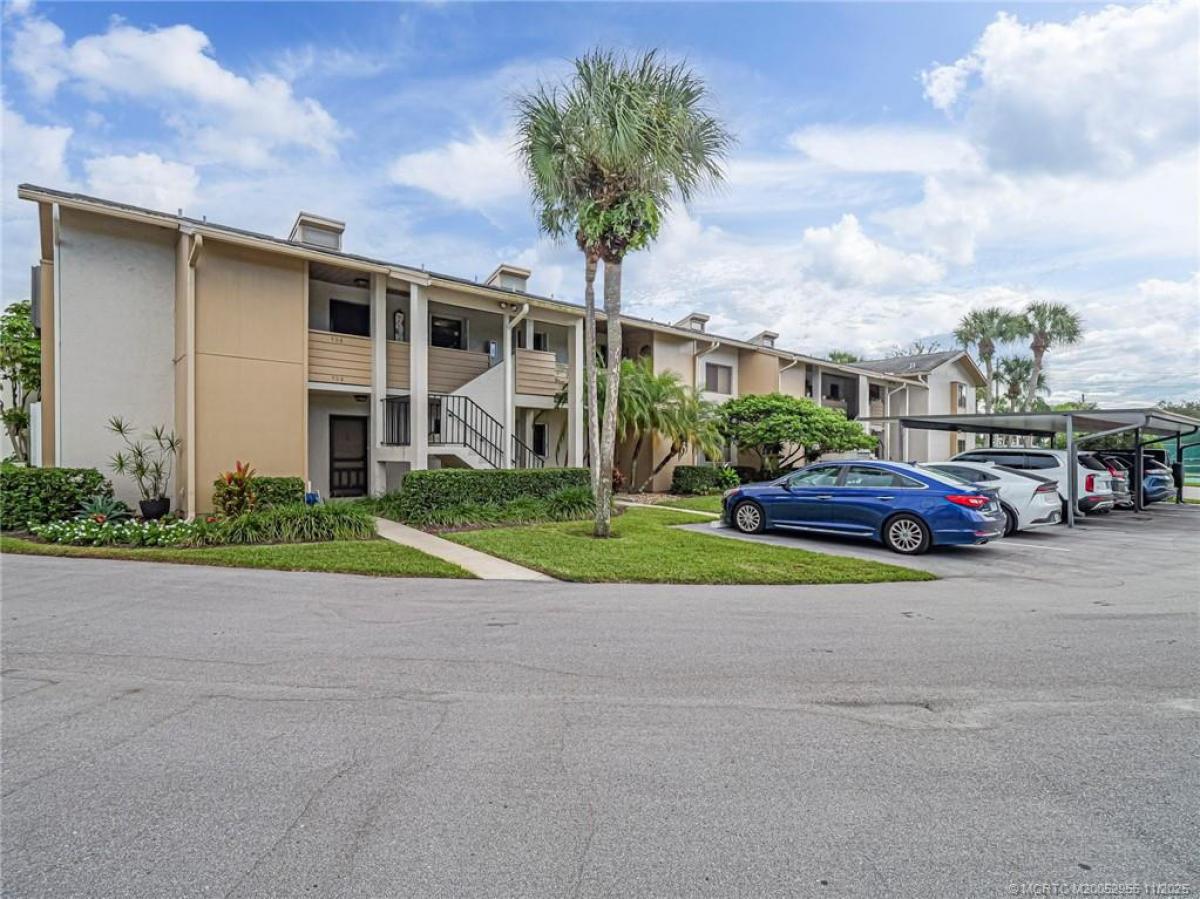 Picture of Condo For Sale in Stuart, Florida, United States