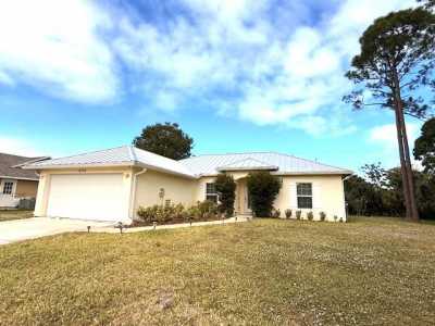 Home For Rent in Fort Pierce, Florida