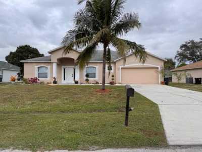 Home For Rent in Port Saint Lucie, Florida