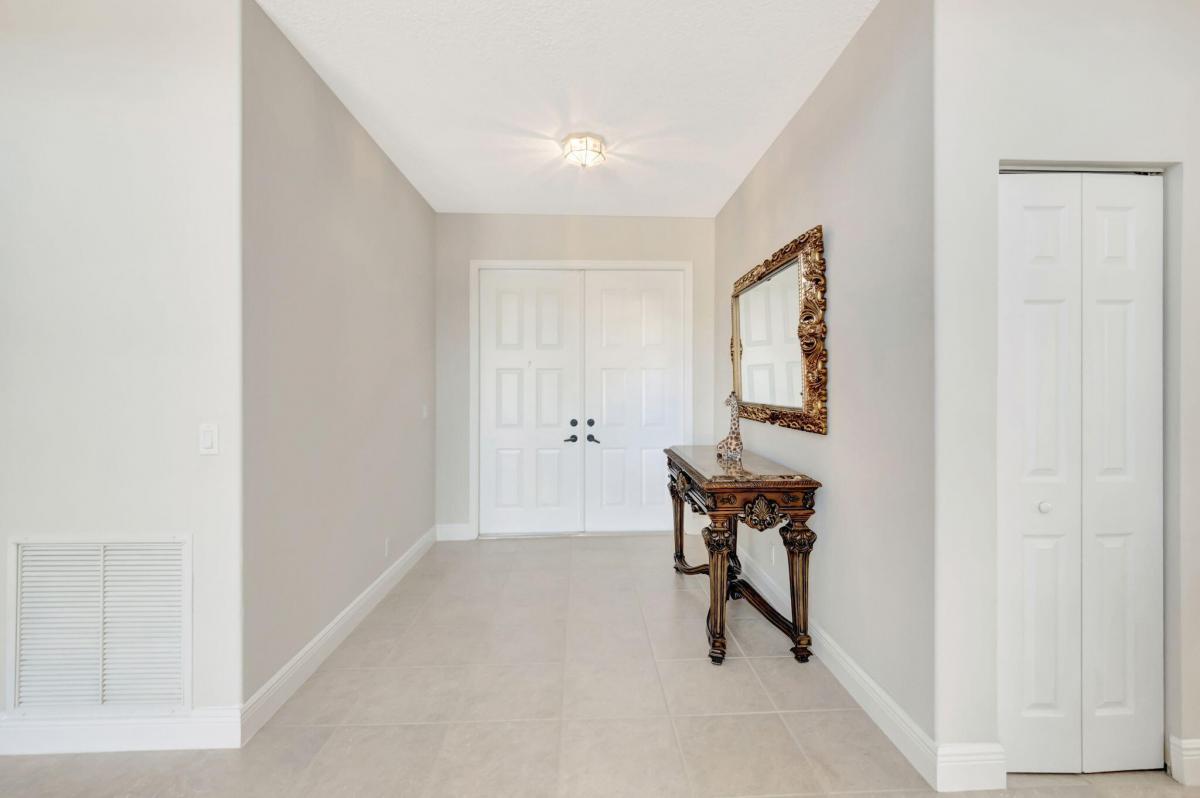 Picture of Home For Sale in Lake Worth, Florida, United States